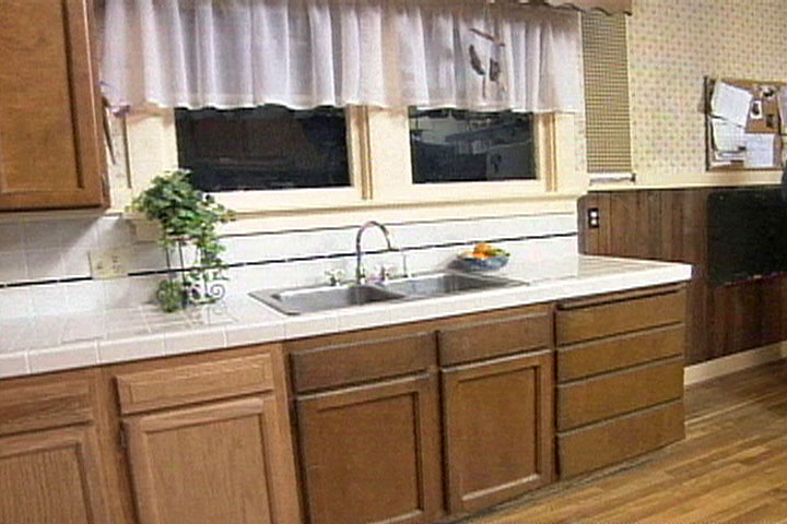 How to Repair a Gouge, Nick or Dent in a Door or Frame • HouseCalls