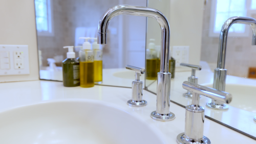 https://housecallsdiy.com/uploads/projects/Bathroom_Faucet_-_Brian.png