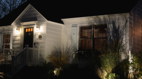 https://housecallsdiy.com/uploads/projects/Brian_Landscape_Lighting.png