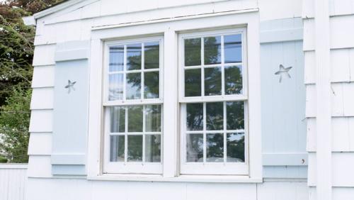 https://housecallsdiy.com/uploads/projects/DIY_Shutters_That_Last_Building_with_Azek.jpeg