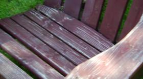 https://housecallsdiy.com/uploads/projects/Deteriorated-Finish-on-Chair.jpg