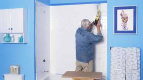 https://housecallsdiy.com/uploads/projects/Man-applies-silicone-to-trim_WEB.jpg