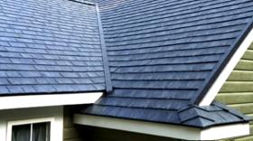 https://housecallsdiy.com/uploads/projects/Metal-Shake-Roof.jpg