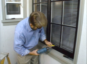 How to Remove Old Window Putty Fast With a Putty Chaser