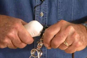 fix broken light bulb with soap