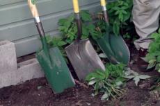 different shovels