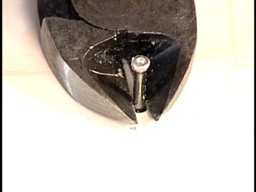 pulling a nail out with diagonal cutters